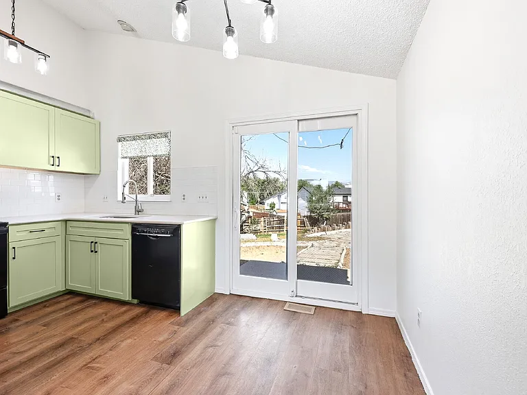 701 Autumn Pl — Photo 8
