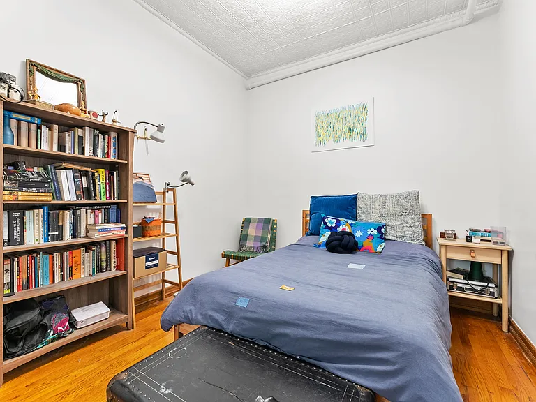 318 11th St #1R — Photo 4