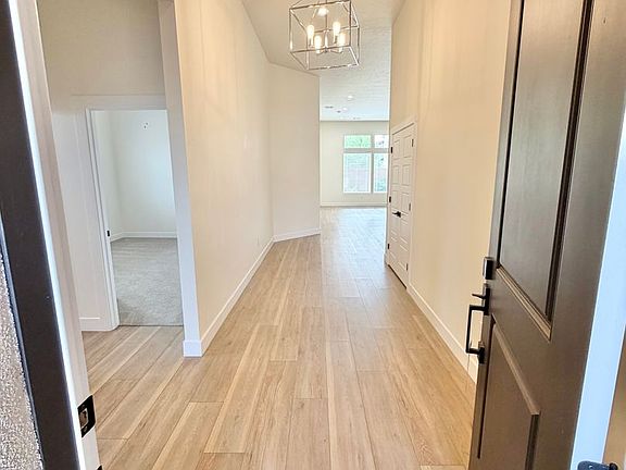 4th image of 6011 S Bunda Way