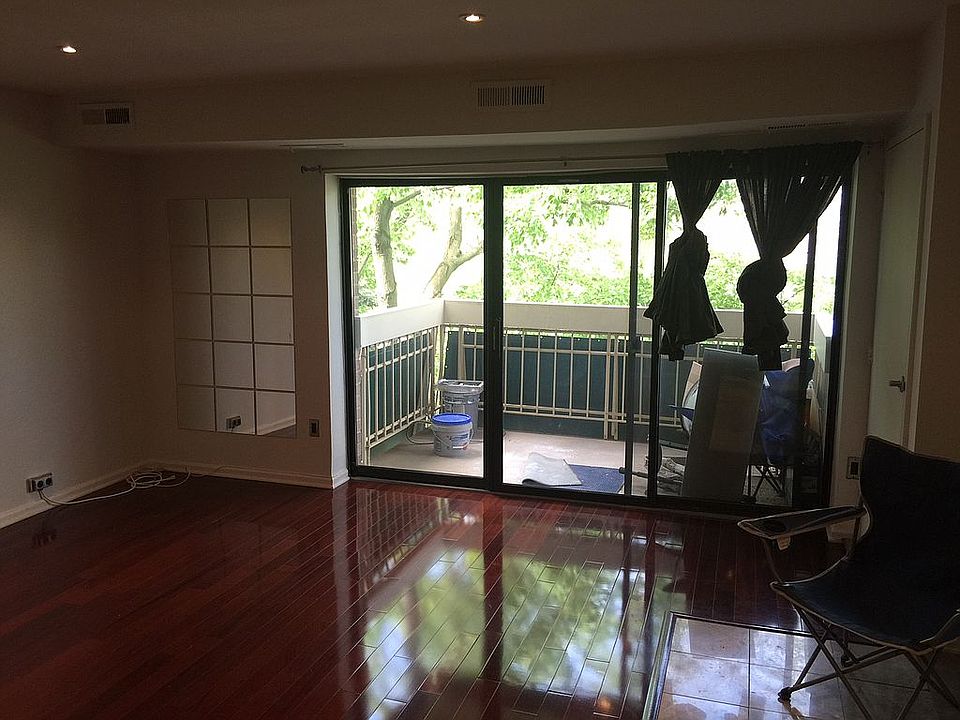 1st image of 6137 Leesburg Pike APT 405