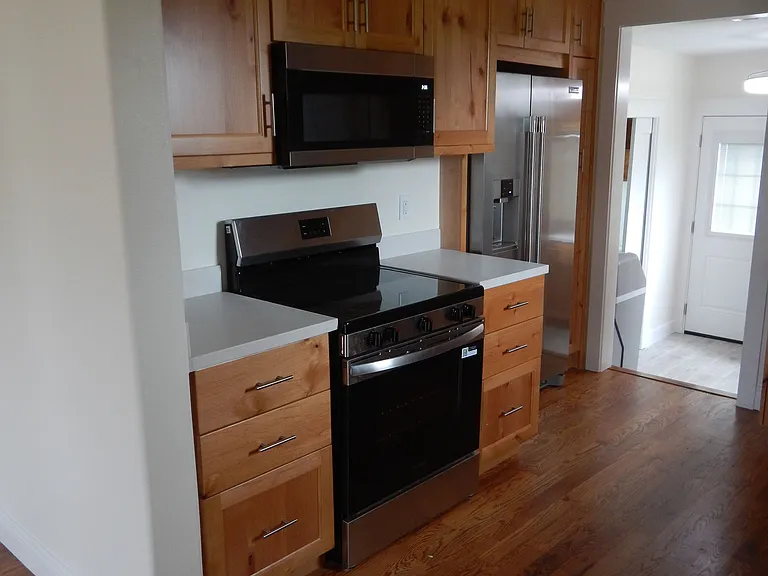 412 Bowman Ave — Photo 5