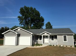 210 Massey Ln, Jacksonville, IL 62650
