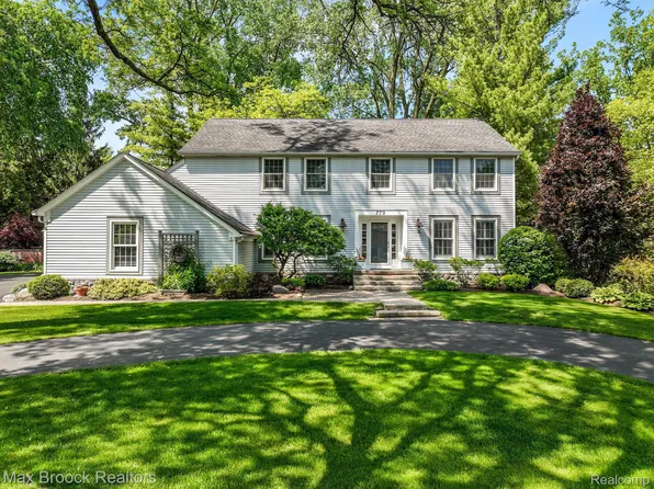 773 Woodchester Dr, Bloomfield Hills, MI 48304