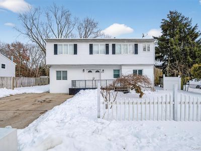 68 Champlain Street, Port Jefferson Station, NY, 11776