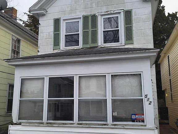 2nd image of 512 Muir St