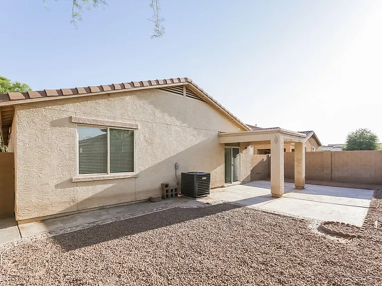 7333 W Saint Catherine Ave — Photo 16