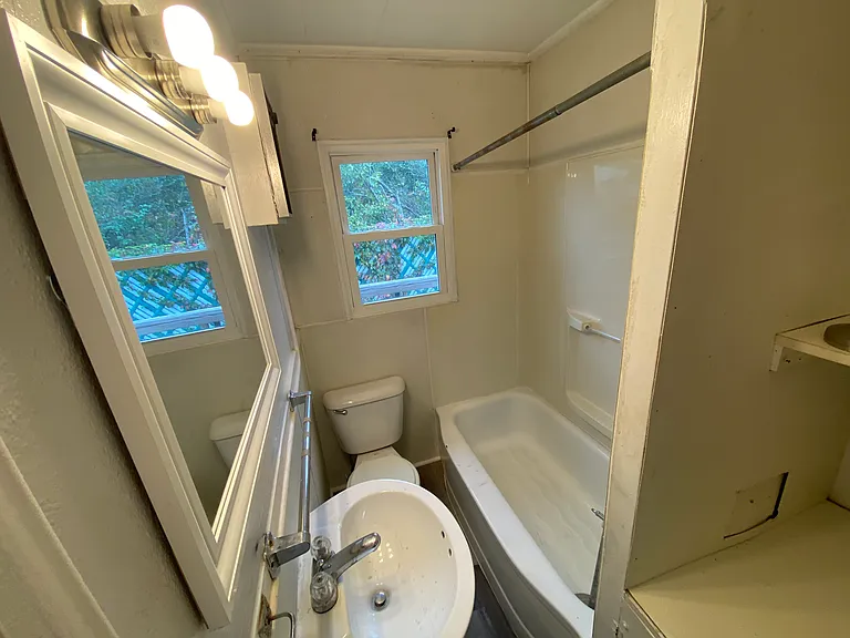 204 Clay St SW — Photo 7