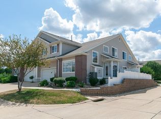 1009 74th St NE, Cedar Rapids, IA 52402