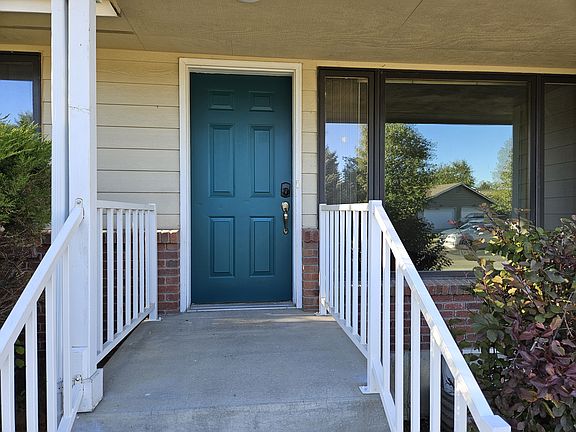 2nd image of 3191 S Daffodil Dr