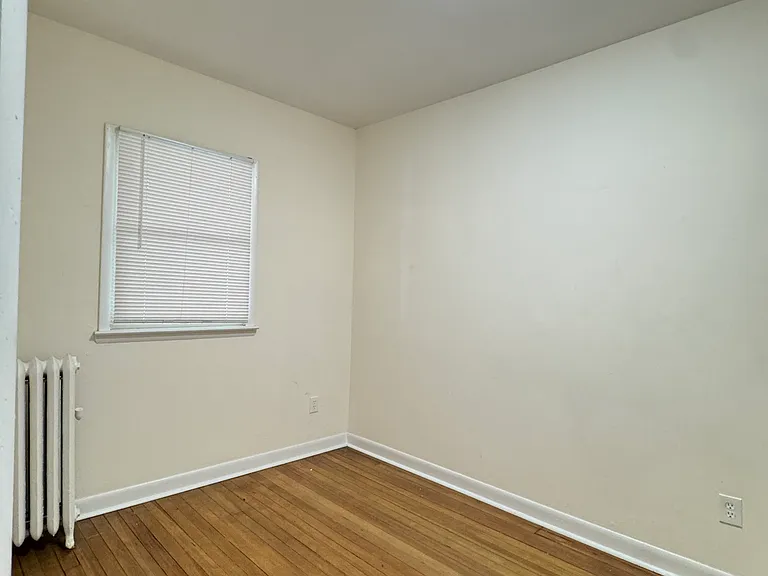 372 Manor Rd #2 — Photo 14