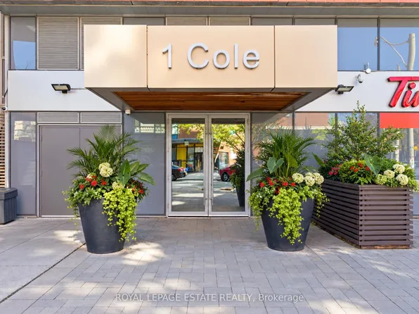1 Cole St #504, Toronto, ON M5A 4M2