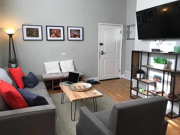 5th image of 1402 W School St #1R