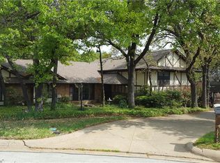 1715 Astro Ct, Arlington, TX 76012