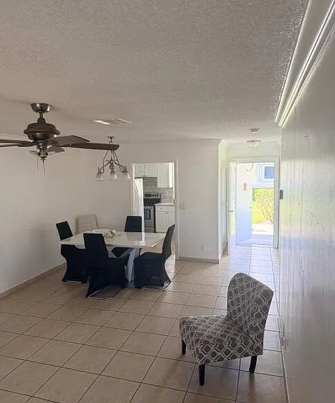 5443 Cresthaven Blvd #F — Photo 4