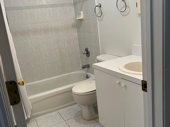 5th image of 55 Arden Ave #1