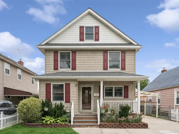 7643 265th Street, New Hyde Park, NY 11040