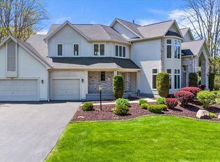 12 Crabtree Cir, Webster, NY 14580