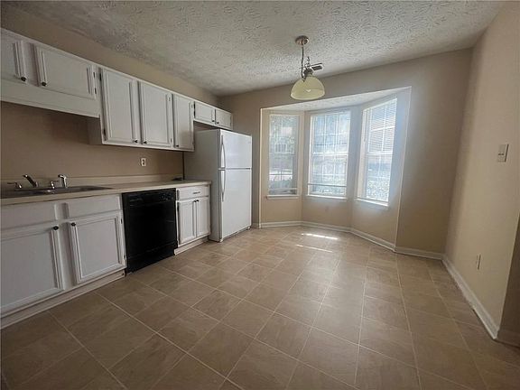 5th image of 1033 Plantation Way NW