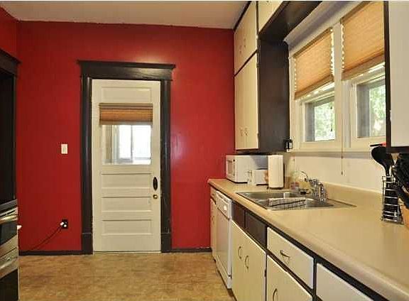 5th image of 311 N Chautauqua Ave