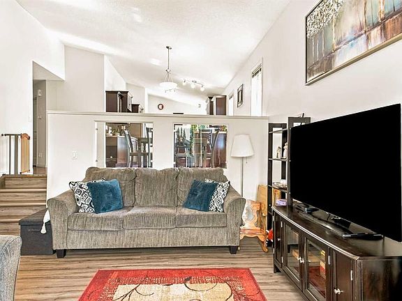 4th image of 12121 W 103a St