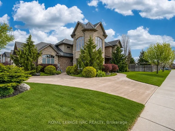 8479 Forestview Blvd, Niagara Falls, ON L2H 0B2