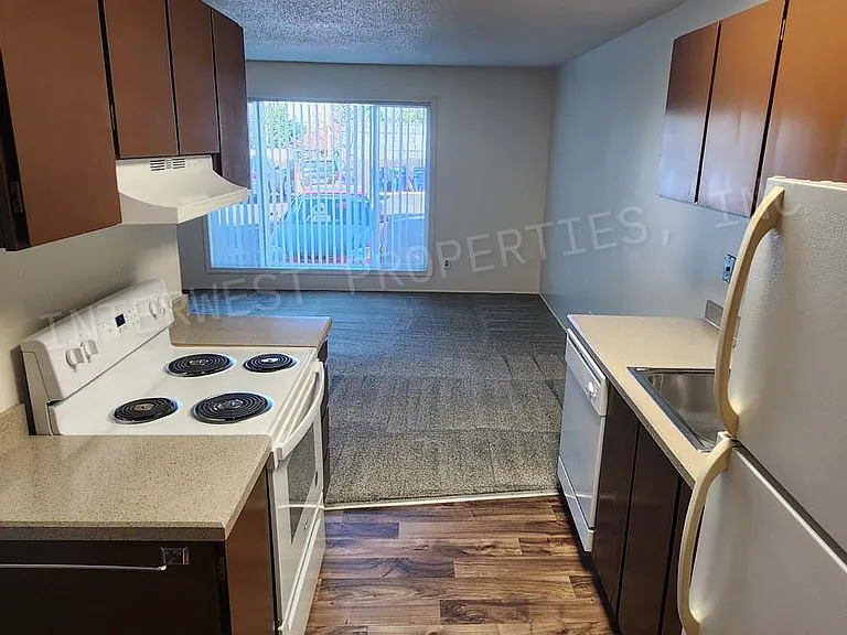 32 SE 60th Ave #1 — Photo 11