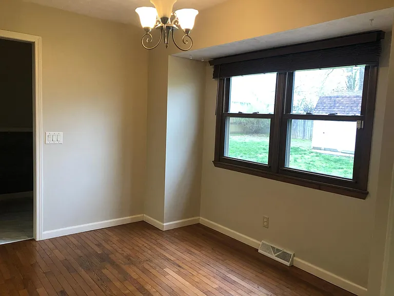2799 W Buena Vista St — Photo 8
