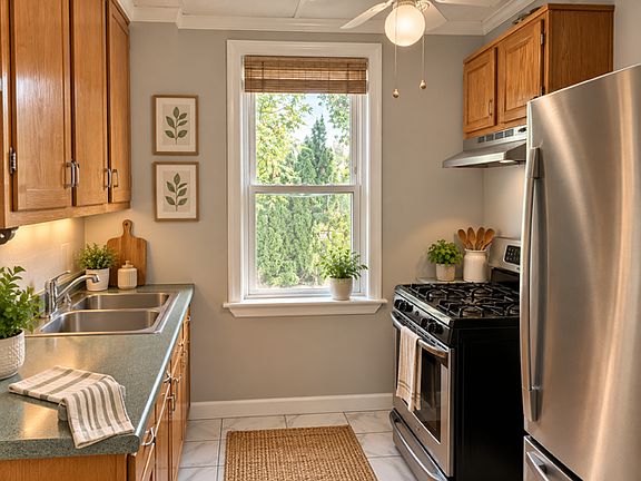5th image of 574 King St #1A
