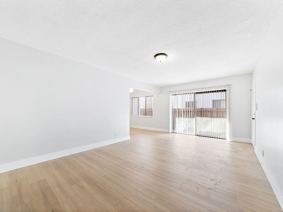 1st image of 11126 Crenshaw Blvd APT 2
