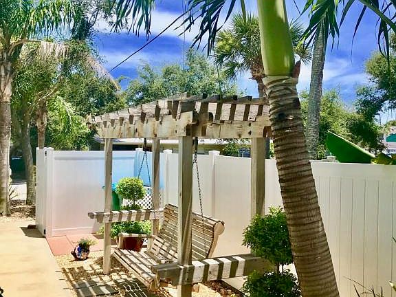 5th image of 8019 Magnolia Ave