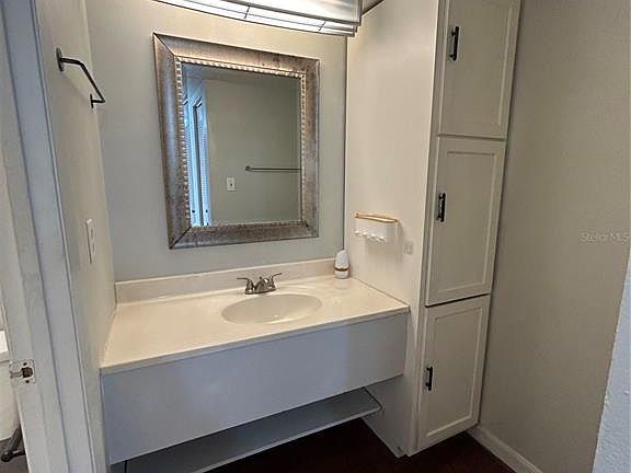 4th image of 2811 SW Archer Rd APT X203