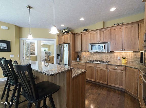 5th image of 6422 Sand Castle Dr