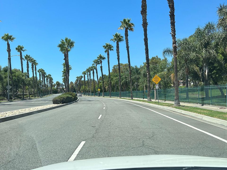 Golf Club Main Entrance Road