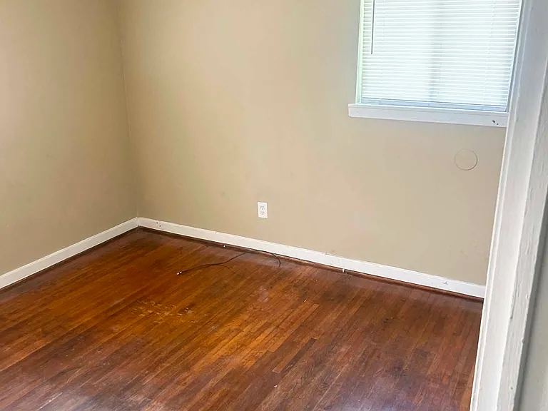 3724 Maple Ave SW — Photo 6