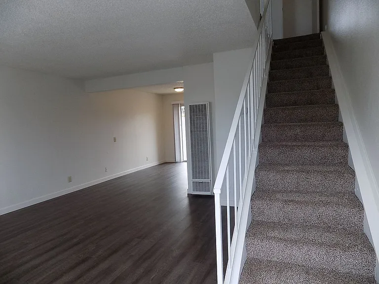 449 Montgomery St — Photo 1