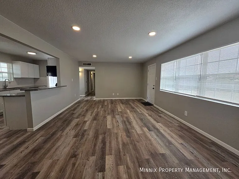 4603 Mercedes Dr — Photo 21