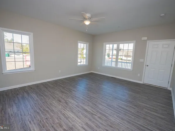 28108 Cross Creek Dr, Salisbury, MD 21801
