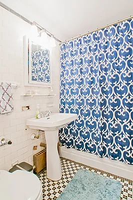 Sold by Level Group | media 10