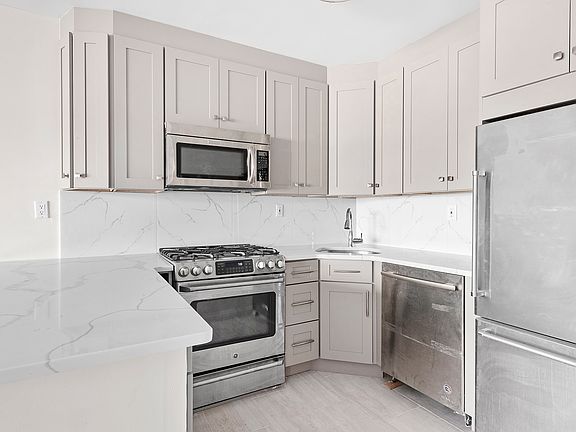 4th image of 181 7th Ave APT 8B