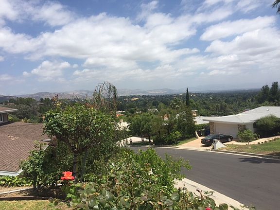 4th image of 6049 Pat Ave