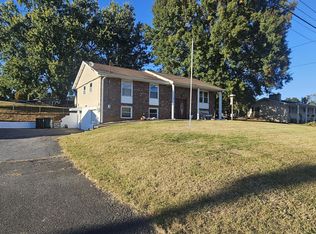1170 Old Airport Rd, Bristol, VA 24201