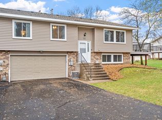 525 98th Ln NE, Blaine, MN 55434