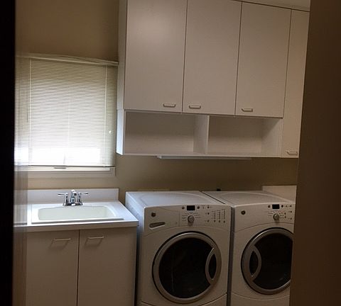 Washer & dryer included