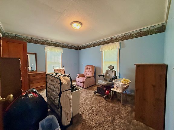 5th image of 510 Charles St
