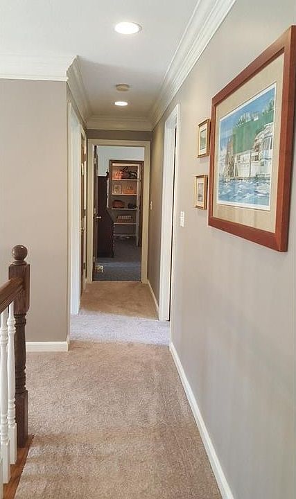 2nd image of 2747 Paddock Dr