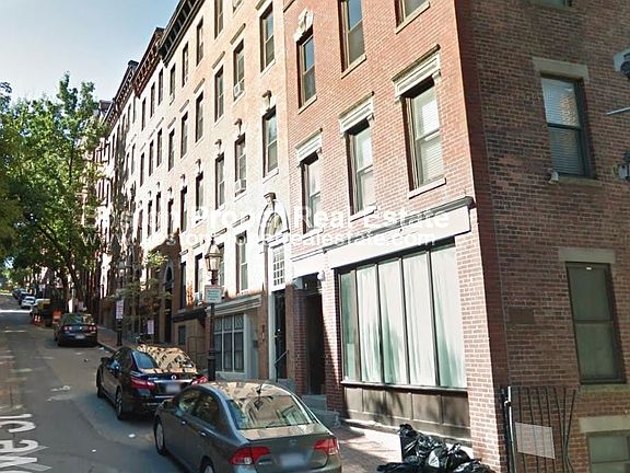9 Grove St. Boston - Beacon Hill Building Photo 2