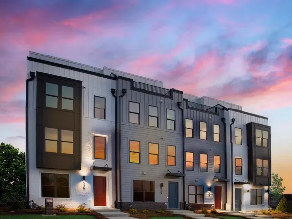 1921 Dunavant St, Charlotte, NC 28203