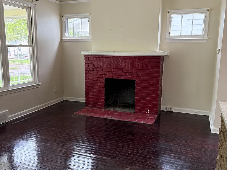 18462 Greenview Ave #1 — Photo 2