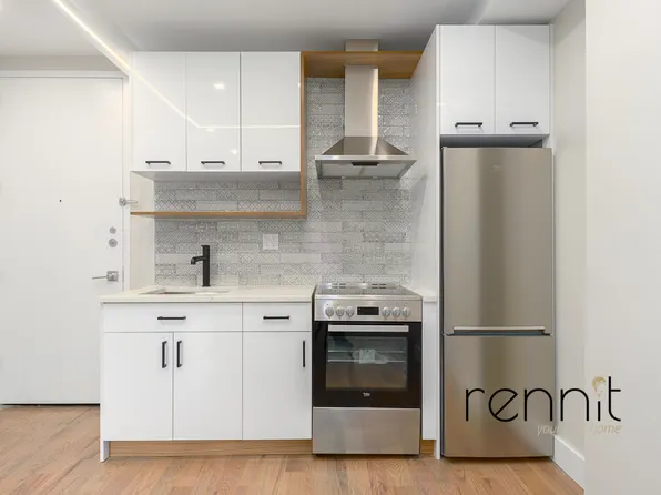 591 Rutland Road image 3 of 10