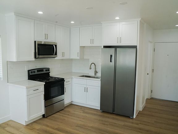 5th image of 1256 W Gardena Blvd #7